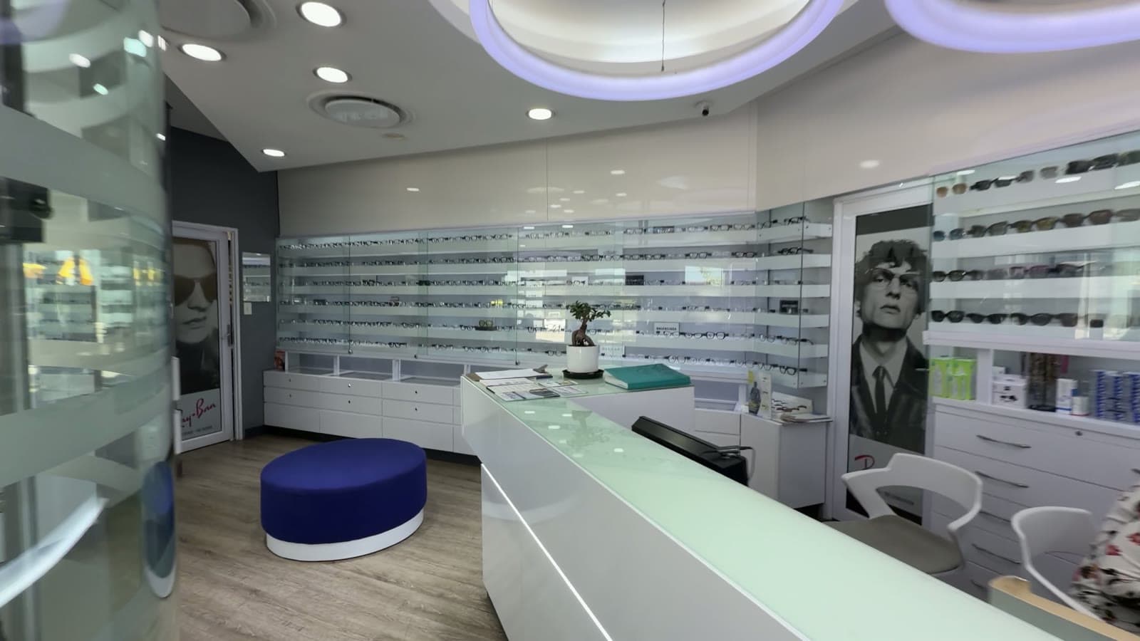 The reception counter where you collect your glasses at Bryanston Optometrists